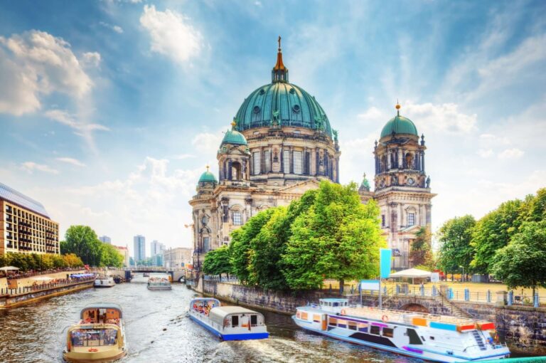 Walking Tours in Berlin Best Routes, Insights, and Travel Tips